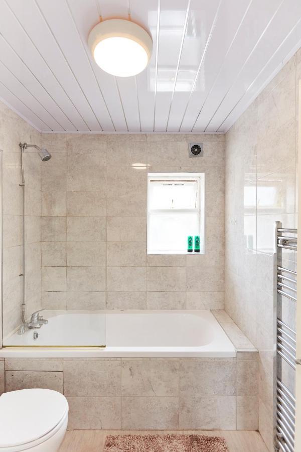 Spacious Home Close To City Centre Location 利兹 外观 照片