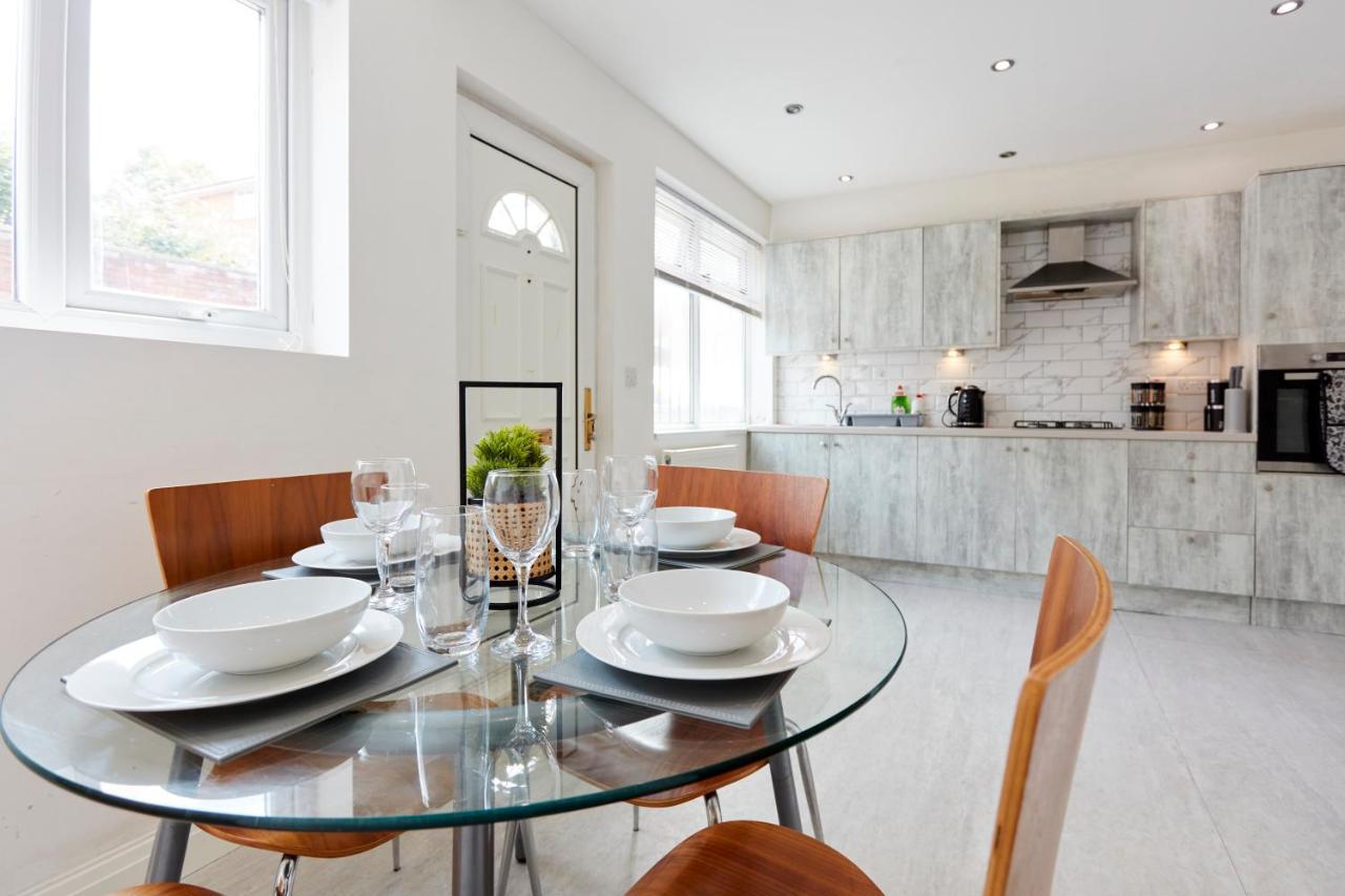 Spacious Home Close To City Centre Location 利兹 外观 照片