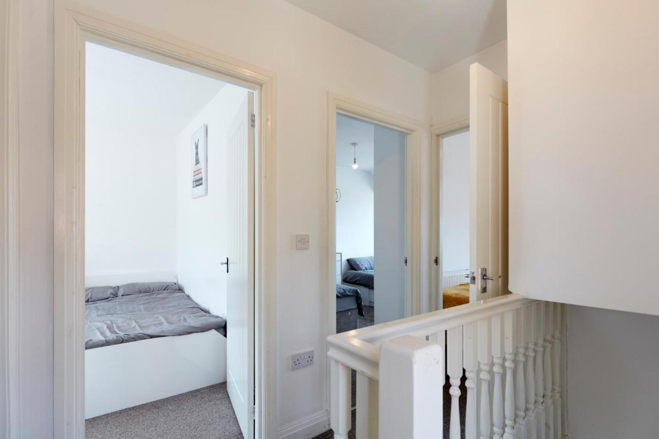 Spacious Home Close To City Centre Location 利兹 外观 照片