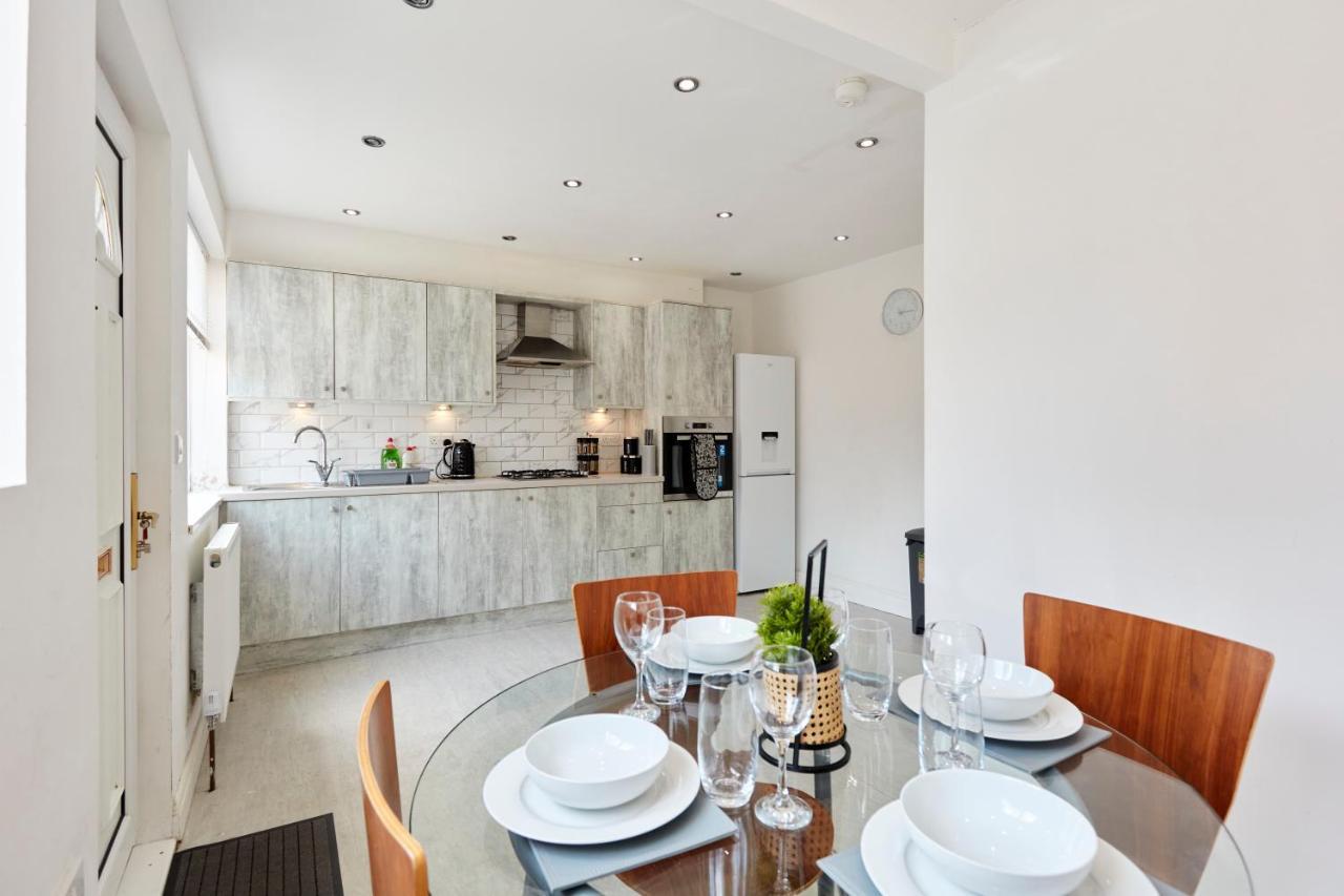 Spacious Home Close To City Centre Location 利兹 外观 照片